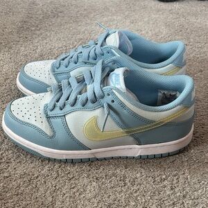 Nike Dunk Low “Aura Clear”